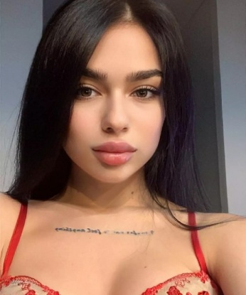 Даша, 18